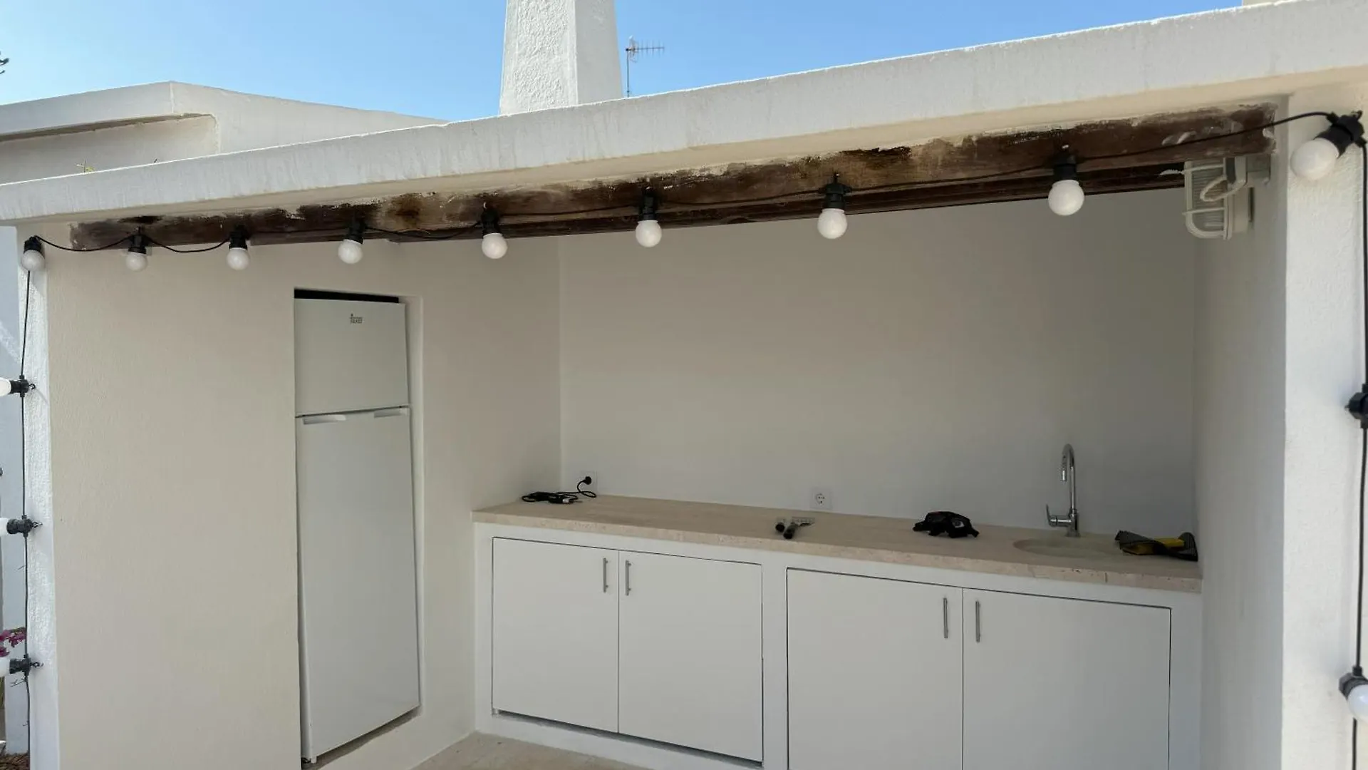 Villa Exclusiva Frente Al Mar Con Jardin Y Piscina Cala Blanca  0*, Cala Blanca (Menorca)