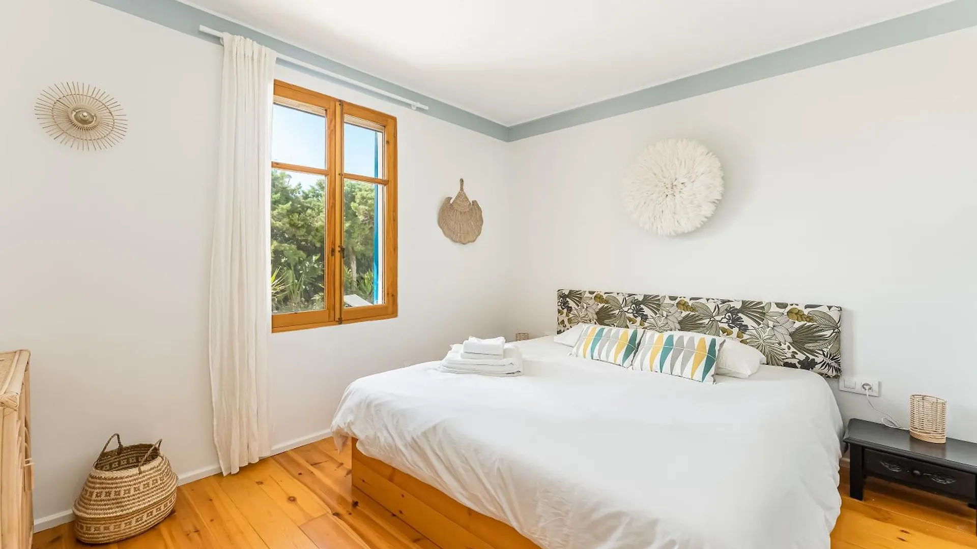 Villa Exclusiva Frente Al Mar Con Jardin Y Piscina Cala Blanca  Španělsko