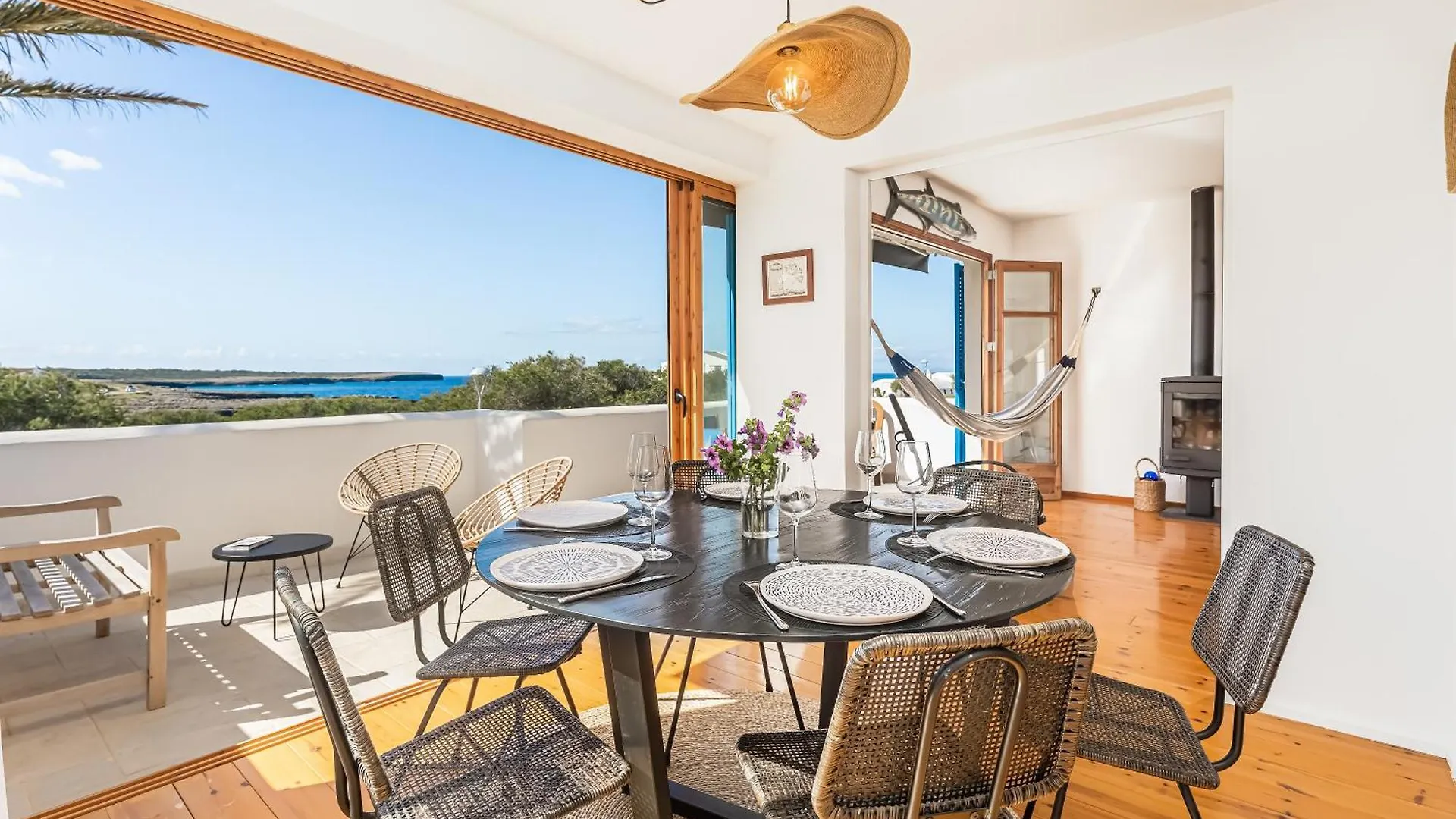 Villa Exclusiva Frente Al Mar Con Jardin Y Piscina Cala Blanca  Cala Blanca (Menorca)